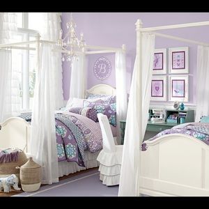 Pottery barn kids Brooklyn quilt & duvet cover. Beautiful set. Size twin. EUC